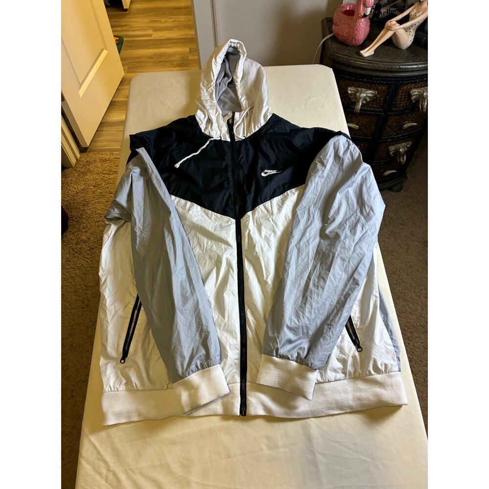 Nike Windbreaker Jacket Mens XL Hooded Full Zip Black White Gray Swoosh